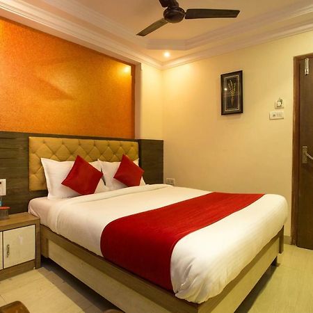 Hotel Grace Inn Мумбай Екстериор снимка