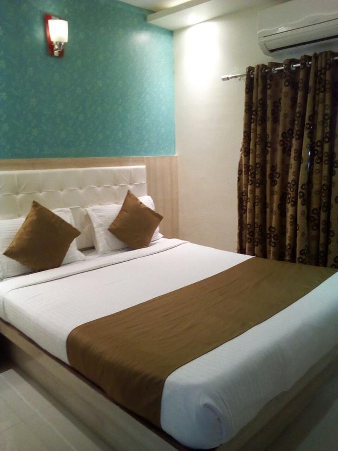 Hotel Grace Inn Мумбай Екстериор снимка