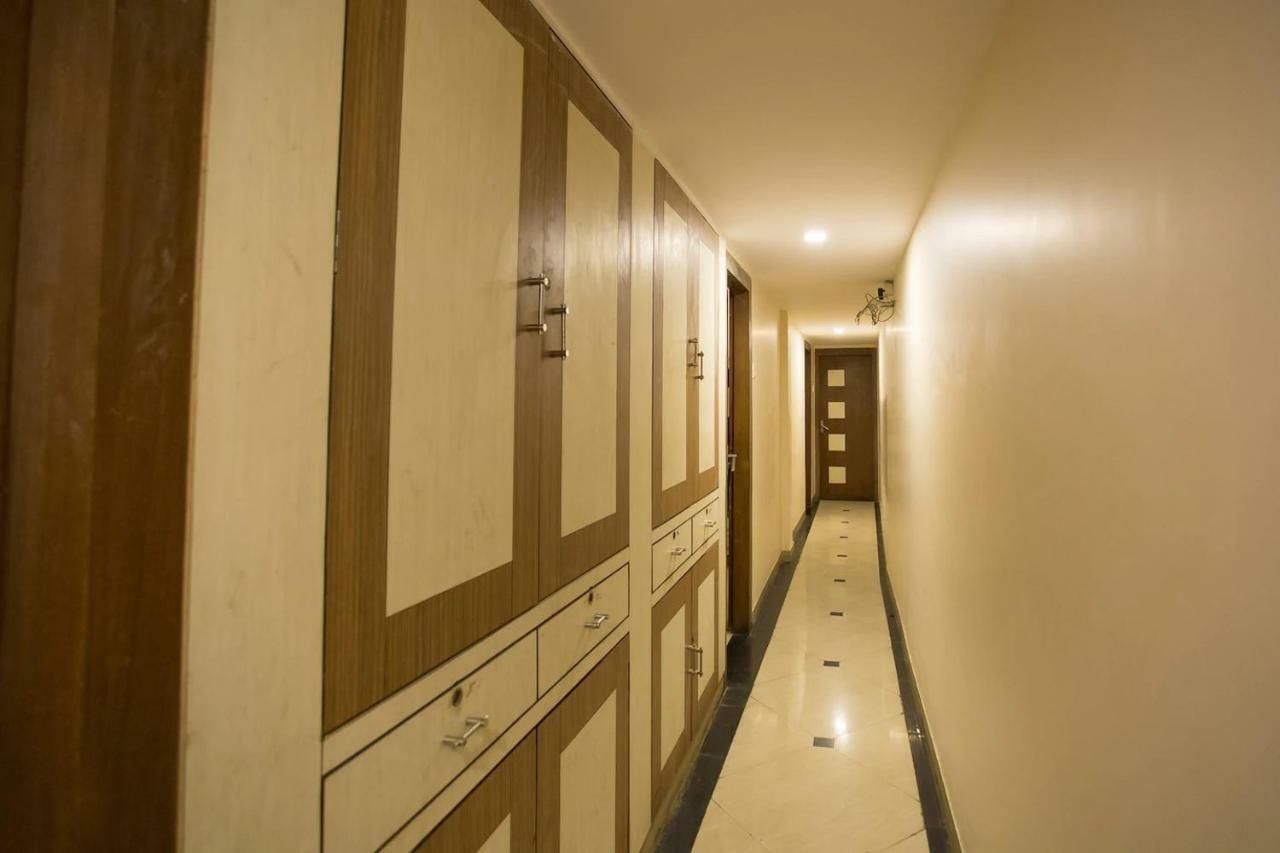 Hotel Grace Inn Мумбай Екстериор снимка