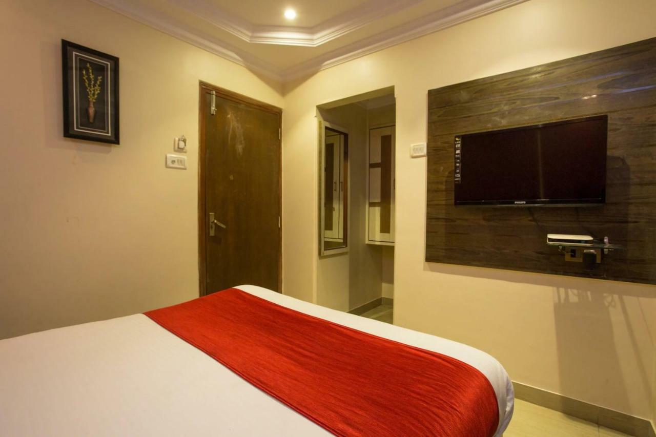 Hotel Grace Inn Мумбай Екстериор снимка